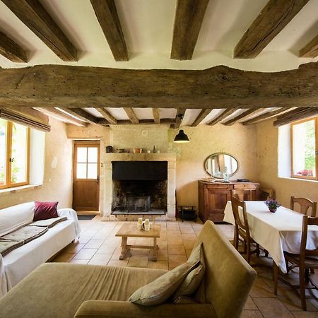 Holiday Home Le Vaugarnier Couture-sur-Loir Luaran gambar