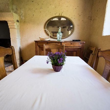 Holiday Home Le Vaugarnier Couture-sur-Loir Luaran gambar